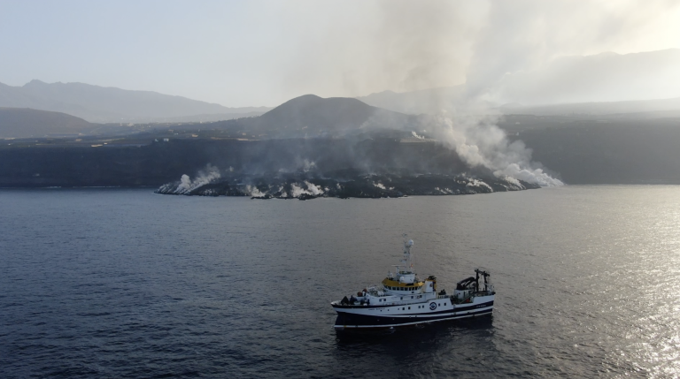 CoSV webinar series: Physical-chemical perturbations and biological response over the two most recent eruptions registered in the Canary Islands: Tagoro submarine volcano (El Hierro) and Cumbre Vieja (La Palma)